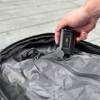 Mochila AirBag Preto Fosco + Sistema de vácuo integrado + Garrafa Inteligente + Bomba de ar portátil